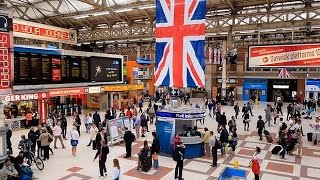 A Walk Through The London Victoria Station London England [upl. by Anchie24]